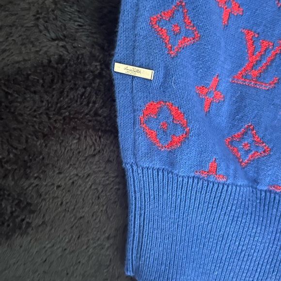 Louis Vuitton sweater size small - Picture 3 of 5